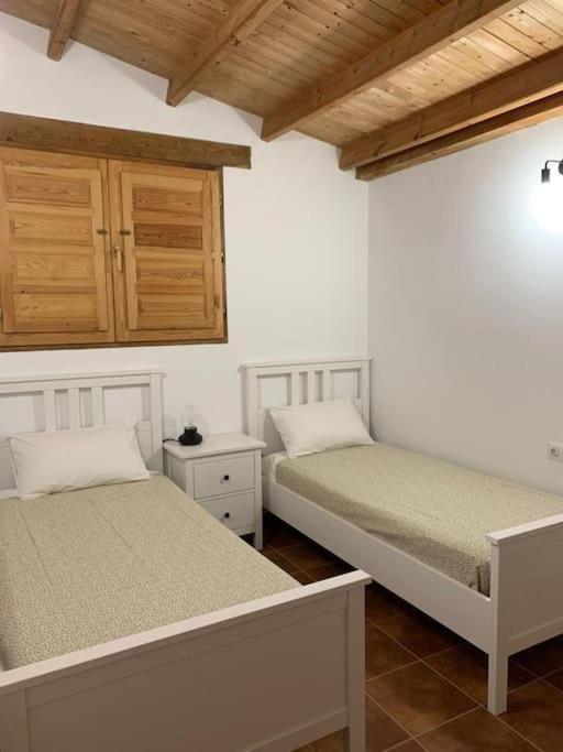 La Llobatera Casa Rural Les Coves de Vinroma ภายนอก รูปภาพ